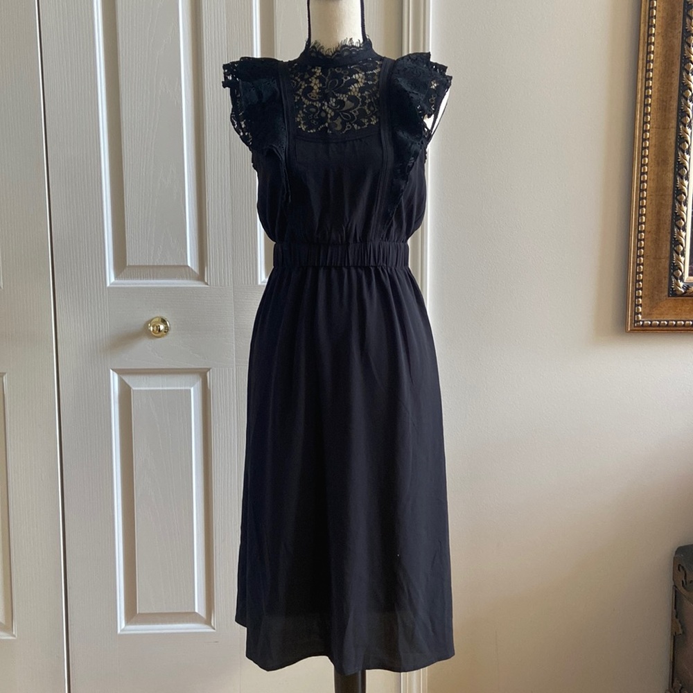 H&M Flutter Sleeve Lace Midi Dress